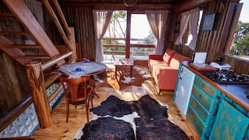 Family Cabin | Hypo-allergenic bedding, free WiFi