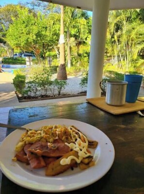 Outdoor dining