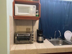 Fridge, microwave, oven, stovetop - Economical Sweet Dreams #7 (Ocotal)