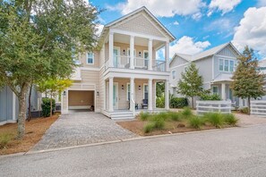 المنشأة من الخارج