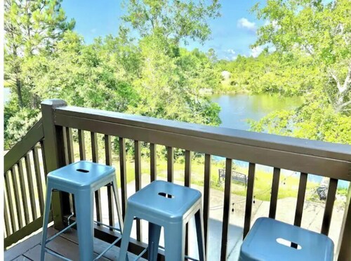 Waterfront Beach & Lake House w/ BBQ, deck, & more