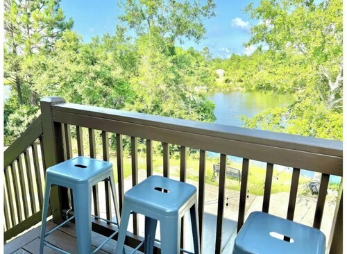 TWO homes, yes BOTH! Waterfront Beach Houses - steps to the lake