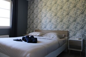 3 slaapkamers, reisbedje, gratis wifi, beddengoed