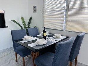 Dineren