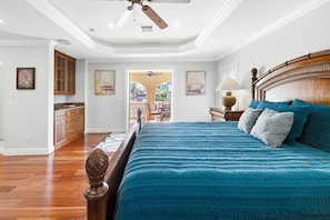 5 bedrooms, WiFi, bed sheets