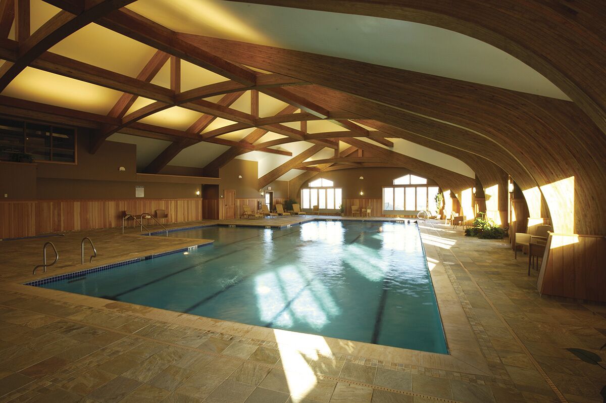 Piscine couverte, piscine extérieure