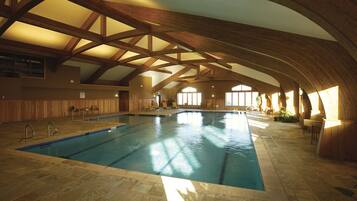Piscine couverte, piscine extérieure