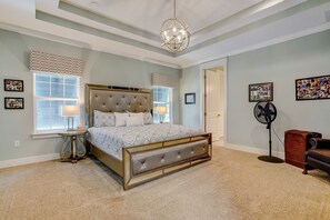 5 bedrooms, desk, iron/ironing board, travel cot