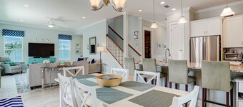 5 BR luxury Beach house 5 min walk to beach