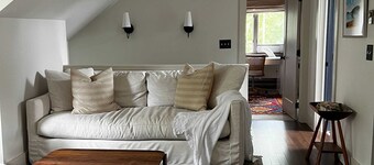 Charming 2-Bedroom Back Cove Retreat