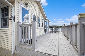 Outdoor dining - 4 bedroom lakefront house on Pine Lake! Sunrise and Sunset views! (Plainwell)