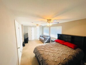 3 chambres, fer et planche à repasser, Wi-Fi, draps fournis