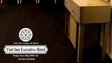 Deluxe Double Room | Iron/ironing board, free WiFi, bed sheets