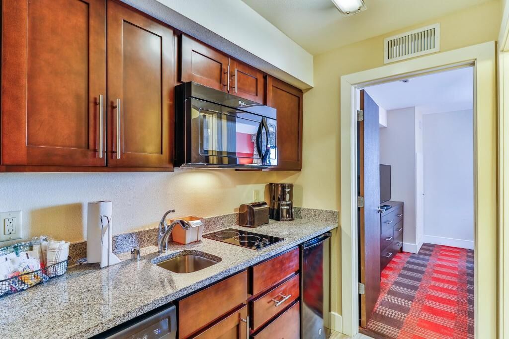 Fridge, microwave, dishwasher, coffee/tea maker