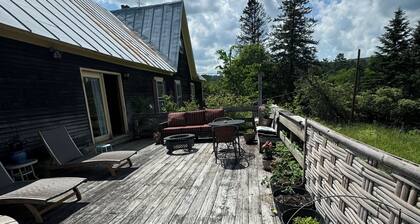 Journey/Retreat ready! Private swimming hole, just 2hrs from Boston