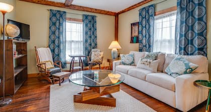 Unobstructed foliage views, Journey/retreat ready on 11 acres