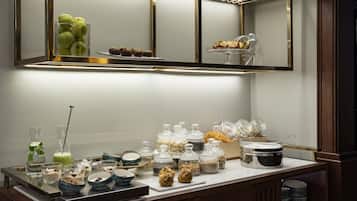 Free daily buffet breakfast