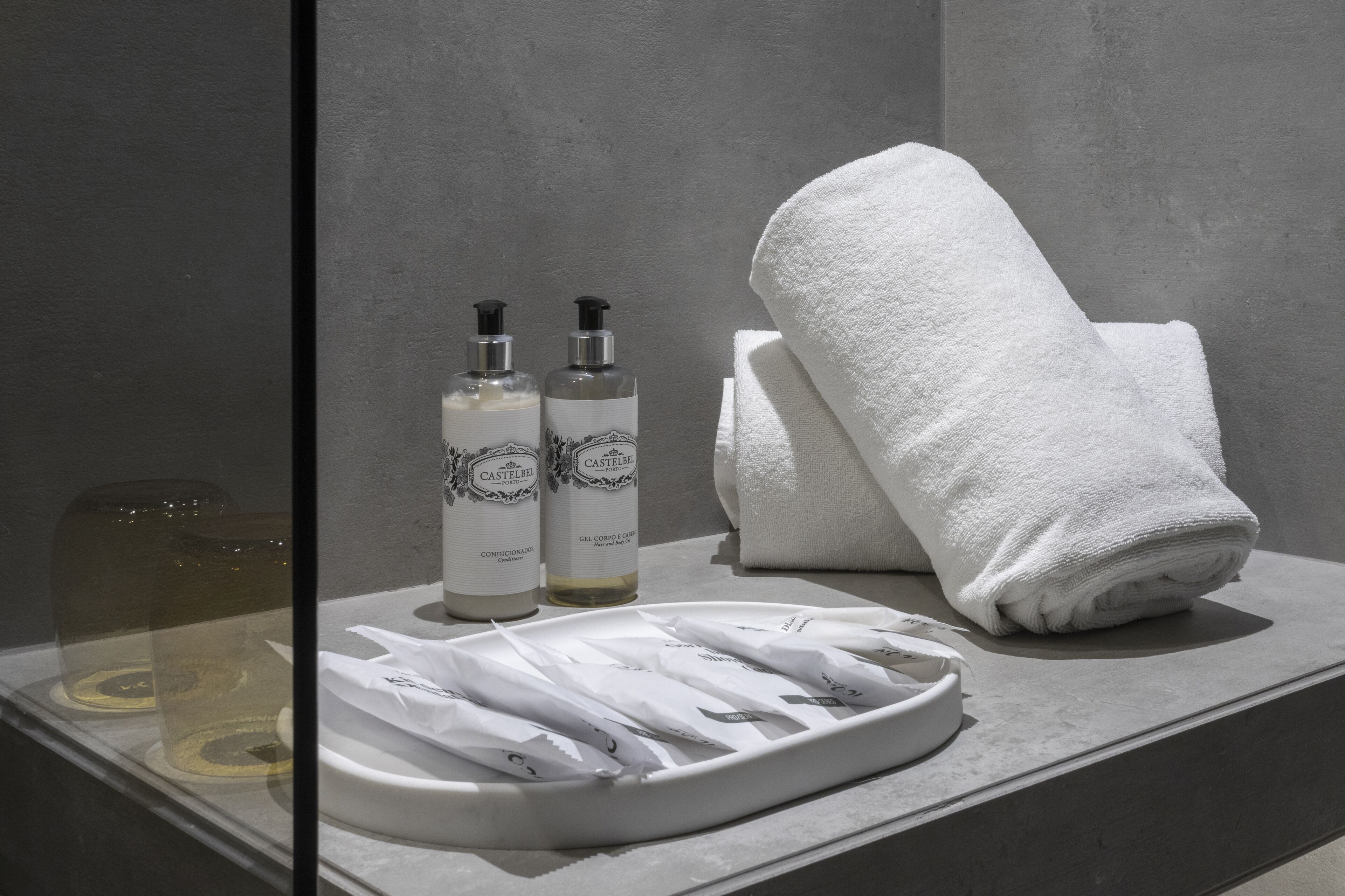 double room, city view (custom) | bathroom | shower, hair dryer, towels, soap