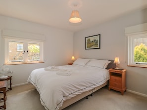2 bedrooms, individually decorated, individually furnished, free WiFi