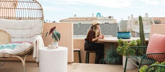 Large California Beach House Impeccably Designed for Comfort 20 Steps to Beach!