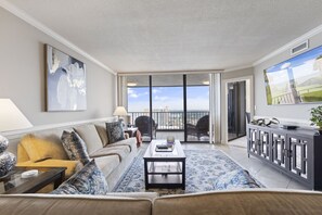 Smart TV - Oceanfront Maisons-sur-Mer Condo with Views! Views! Views (Myrtle Beach)