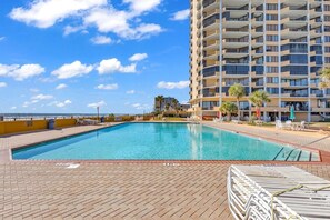 Outdoor pool - Oceanfront Maisons-sur-Mer Condo with Views! Views! Views (Myrtle Beach)