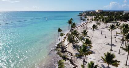 380sq mts, 2 stories Apt, Private Pool, Cap CanaC2