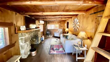 Hideout 2 Bed | Living area