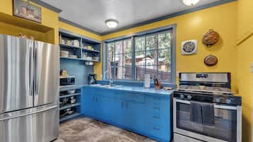 Off site Creekside Cottage 2 story Sleeps 7 | Private kitchen | Microwave, coffee/tea maker, eco-friendly cleaning products