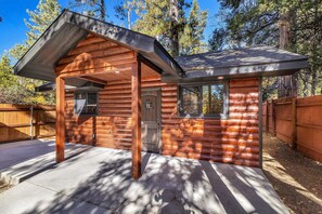 Front of property - Idyllwild Inn (Idyllwild)