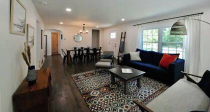Galena House—Gorgeous 6 BR, 10 min to Three Oaks!