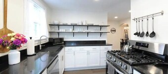 Galena House—Gorgeous 6 BR, 10 min to Three Oaks!