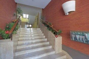 Interior - Two-room apartment + Garage 500 mt from "PORTA SUSA" Railway Station, AC, Balcony (Torino)