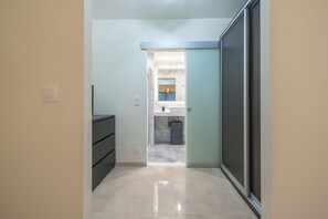 2 bedrooms, desk, free WiFi - KYPSELI PLATINUM (Athens)