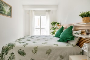 3 bedrooms, desk, iron/ironing board, WiFi