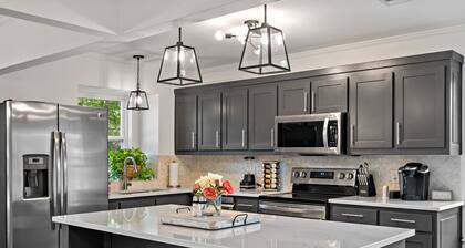 Remodeled 4 bedroom plus office in Downtown Frisco, Texas.