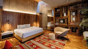 BIBLIOTECA | Caja fuerte, cortinas opacas, tabla de planchar con plancha