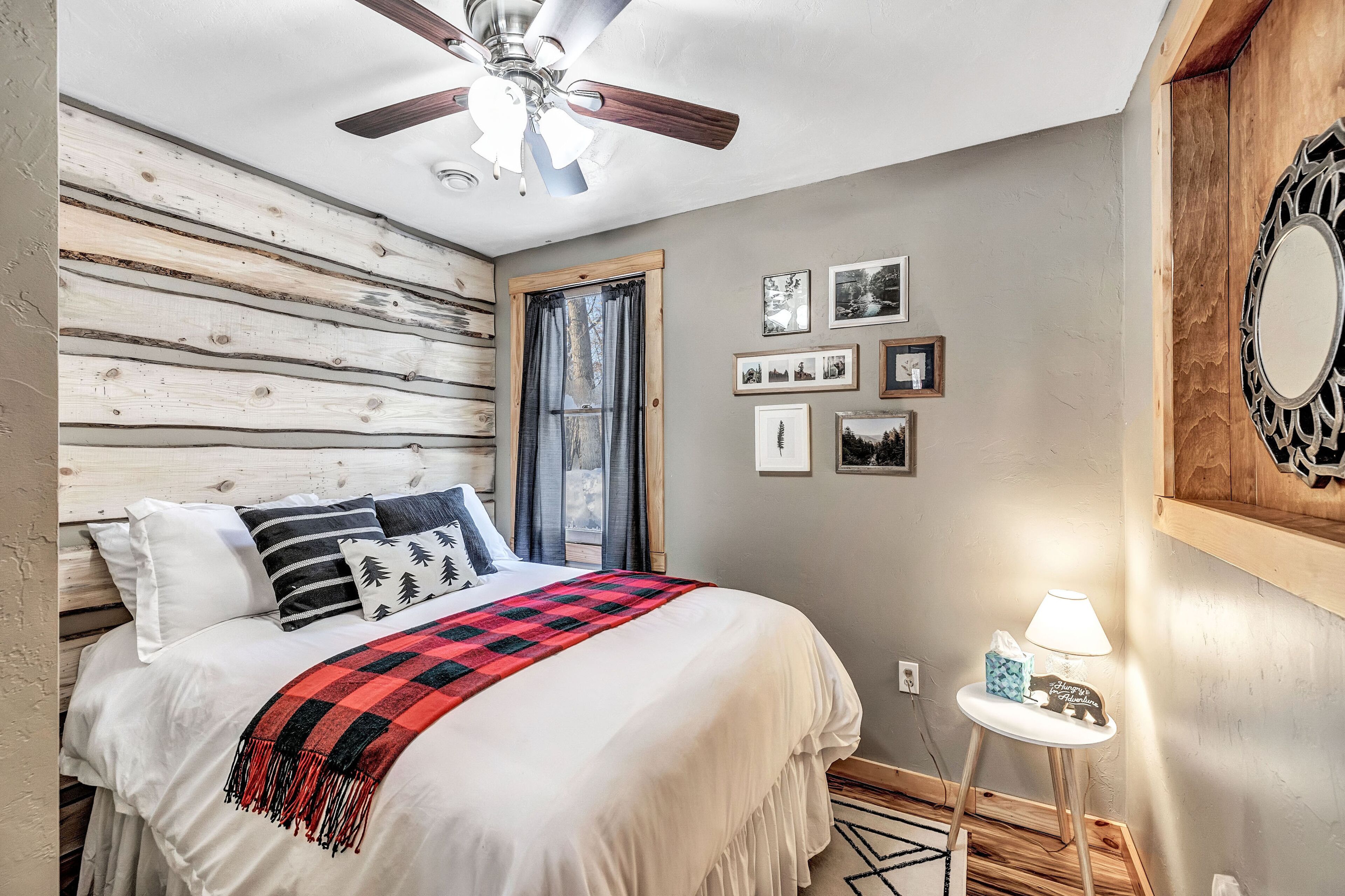 2 bedrooms, iron/ironing board, travel crib, free WiFi