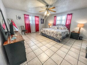 2 habitaciones, tabla de planchar con plancha y wifi gratis 