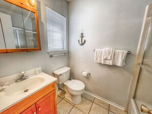 Toallas y papel de baño 