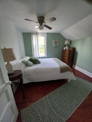 3 Schlafzimmer, Schreibtisch, kostenloses WLAN, Bettwäsche