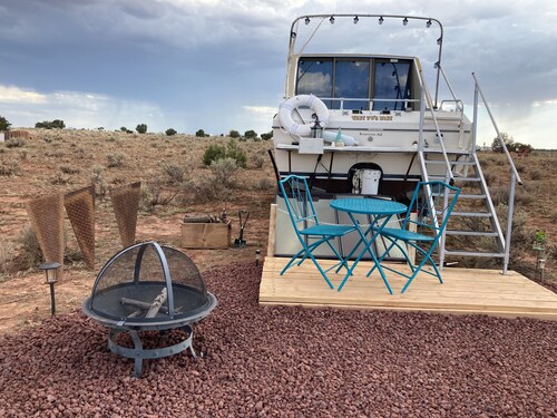 Grand Canyon Land Yacht at Gopher it Acres