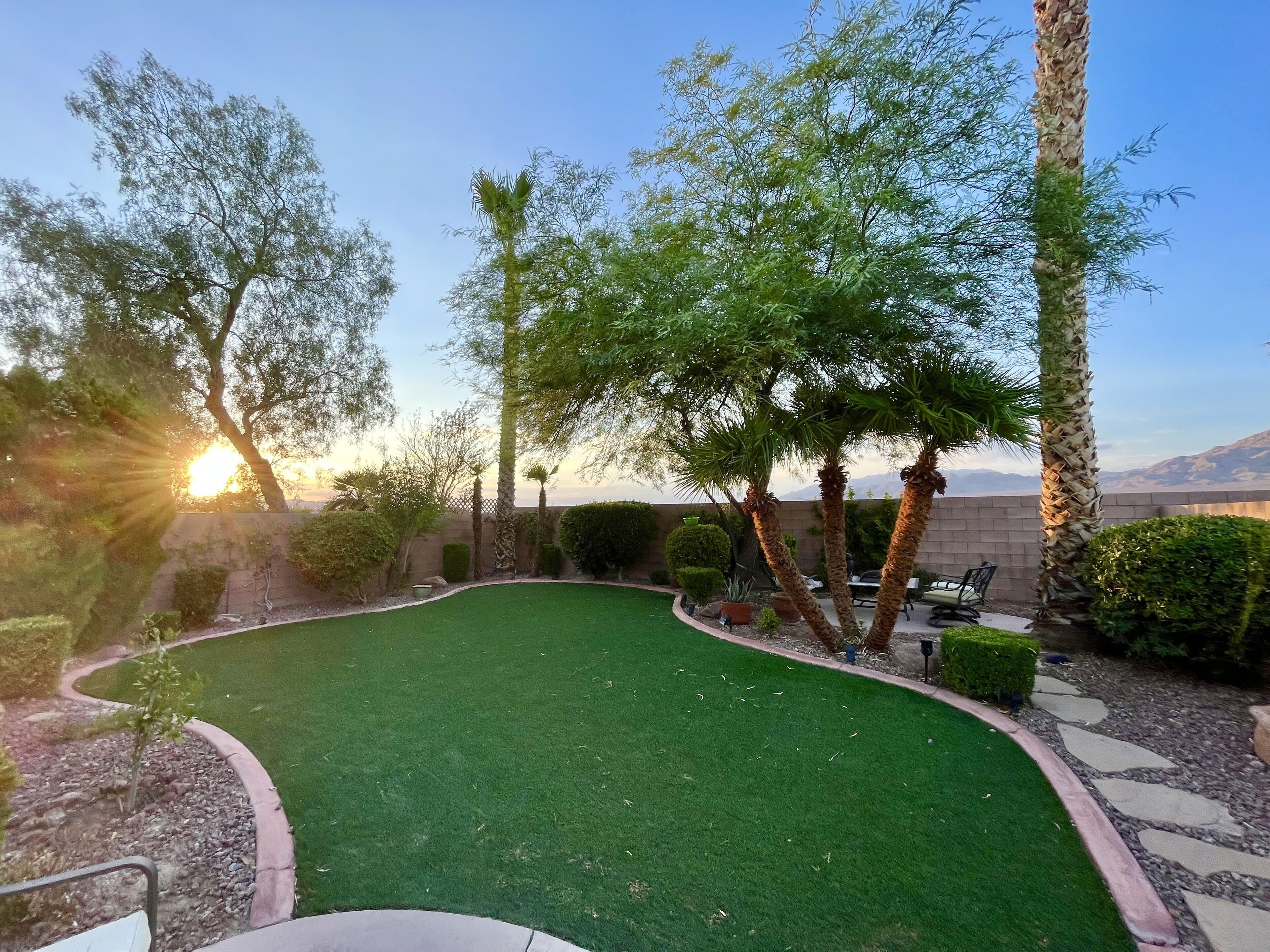 Las Vegas Single Story King Bed Quiet Neighborhood