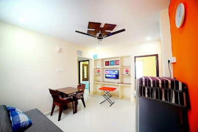 SN202 - Complete 2BHK with Kitchen, AC, TV, Sofa
