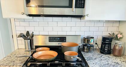 Charming House in "Historically Hip" Cooper-Young