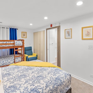 3 bedrooms, individually decorated, individually furnished, desk