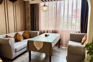 Unclassified image, 2 of 20, button - TianQuan Tianyi Jiacheng Hotel (Tianquan)