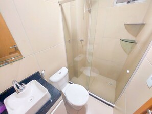 Family Apartment | Bathroom | Shower - Residencial Engenheiro Paulo Borba (Ipojuca)
