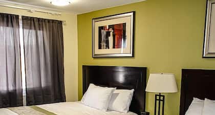 Skyland Motel Inn & Suites