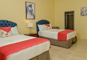 Standard Double Room | Blackout curtains, iron/ironing board, free WiFi, bed sheets - Champagne Villa (Whitehouse)